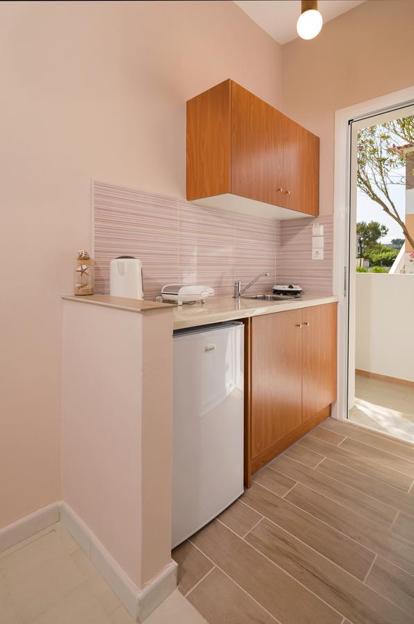 Mare Blu Studios & Suites Laganas Exteriör bild